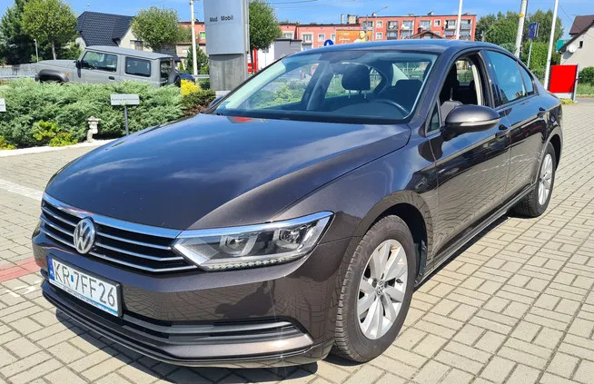 śląskie Volkswagen Passat cena 55900 przebieg: 192800, rok produkcji 2017 z Rybnik